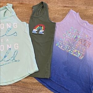 Bundle of 3 tank tops